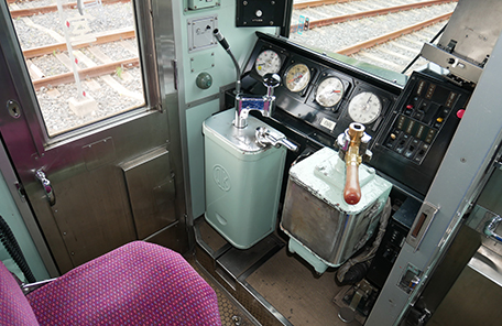 ３５００形（更新車）：通勤車両として京成電鉄初の冷房車両
